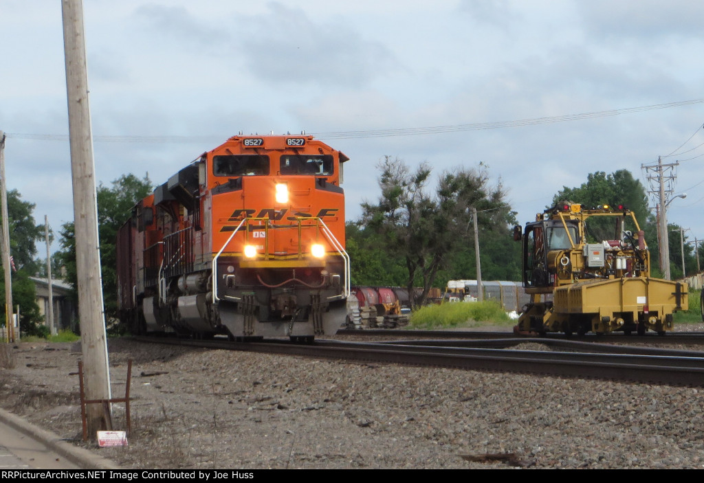 BNSF 8527 East